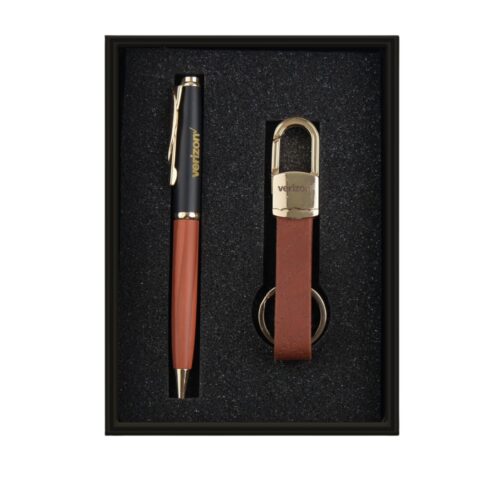 small set of Pen & keychain